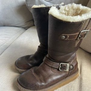 UGG Kensington Boots Size 1